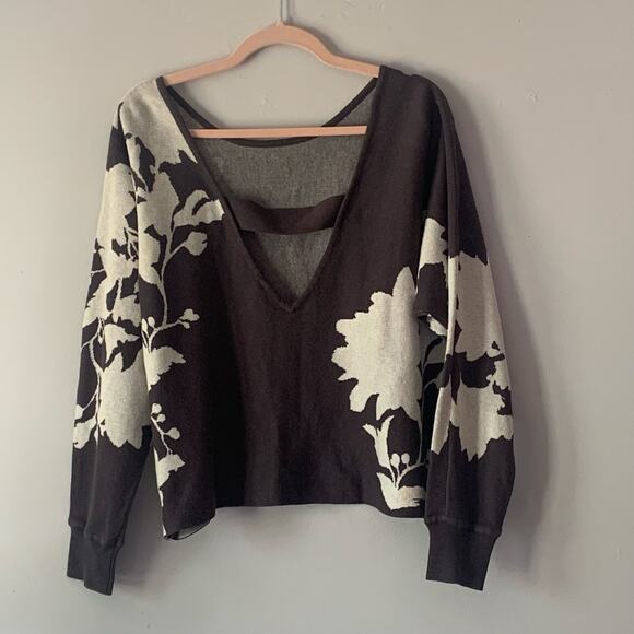 Anthropologie Daily Practice Black & White Oversized Sweater Size Small NWT - Picture 3 of 9